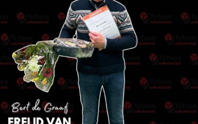 Bert de Graaf wordt Erelid van Vc Tyfoon en ontvangt bronzen speld